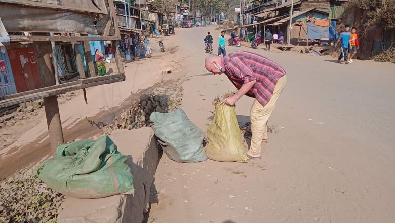 Peace walker from Germany cleanliness drive